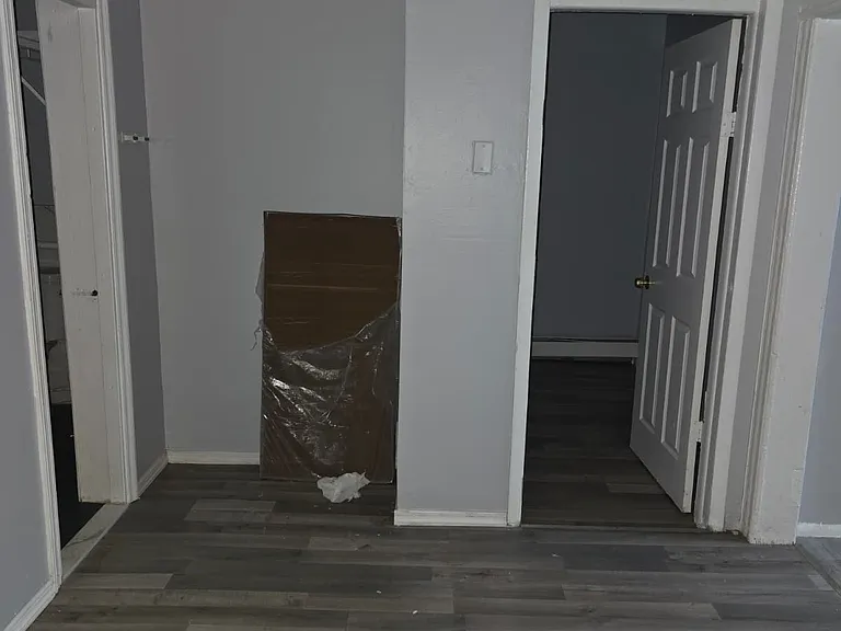 137 3rd St #2 — Photo 7