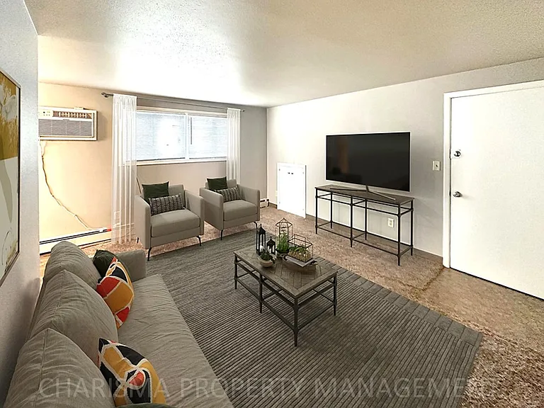 605 W 17th St #4 — Photo 3