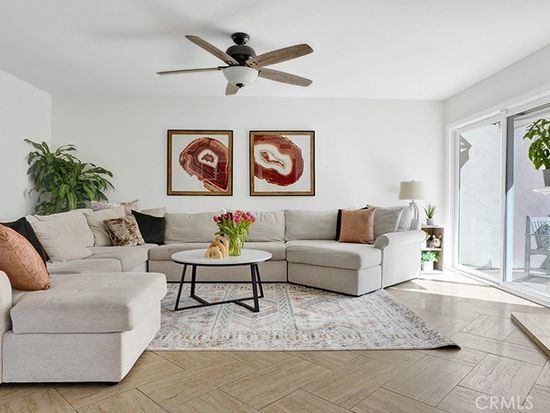 19471 Sandcastle Ln, Huntington Beach, CA 92648