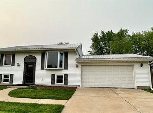 2814 Hemlock Ln, Eau Claire, WI 54703