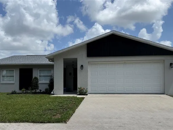 8625 Woodcrest Dr, Port Richey, FL 34668