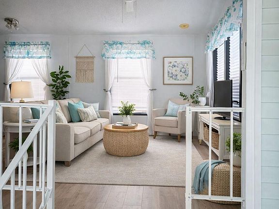 3rd image of 93 Circle Rdg #202