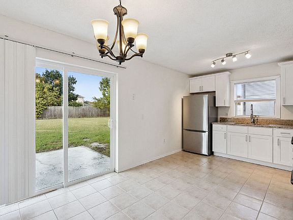 5th image of 2090 Jessa Dr