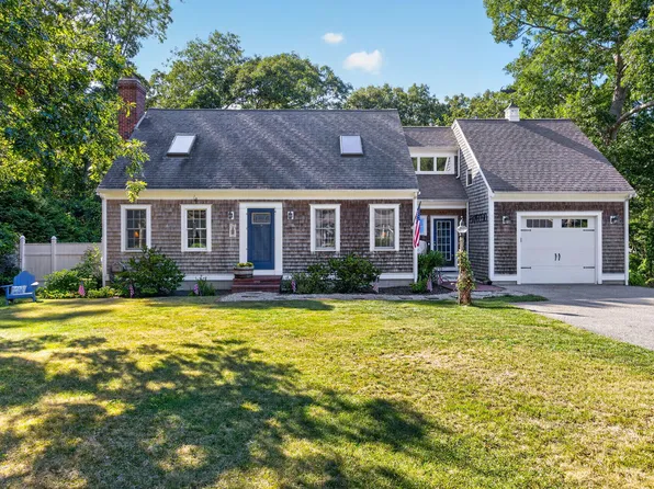 11 Burbank Street, Sandwich, MA 02563