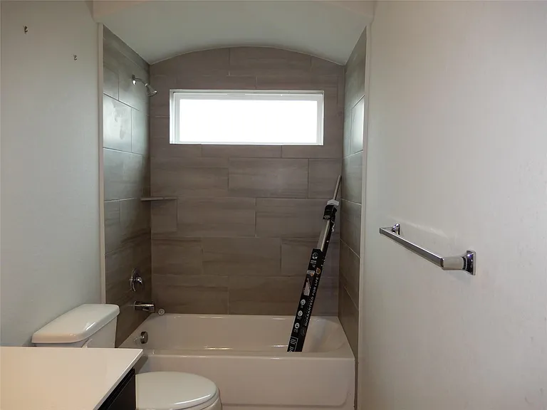 12258 Chestnut Clearing Trl — Photo 15