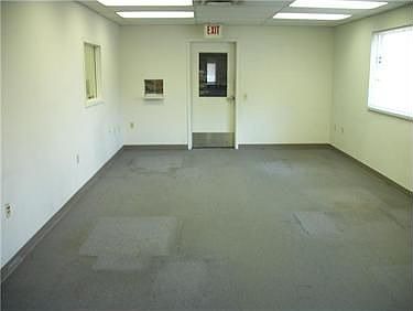 5th image of 751 Lincoln Ave