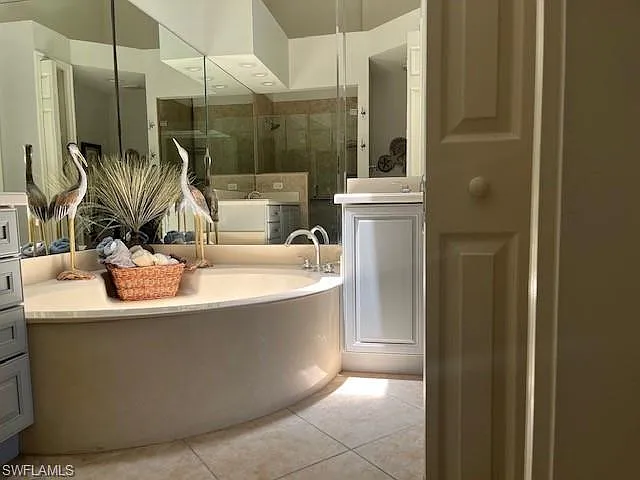 7842 Hawthorne Dr #1703 — Photo 17