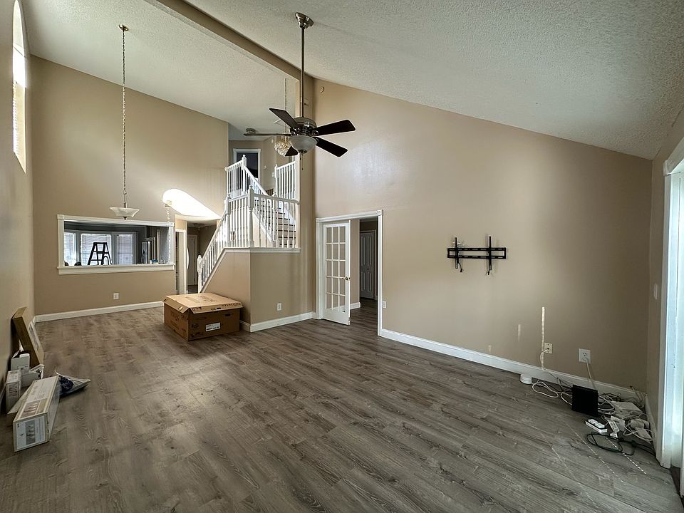 1st image of 1724 Chatham Cir