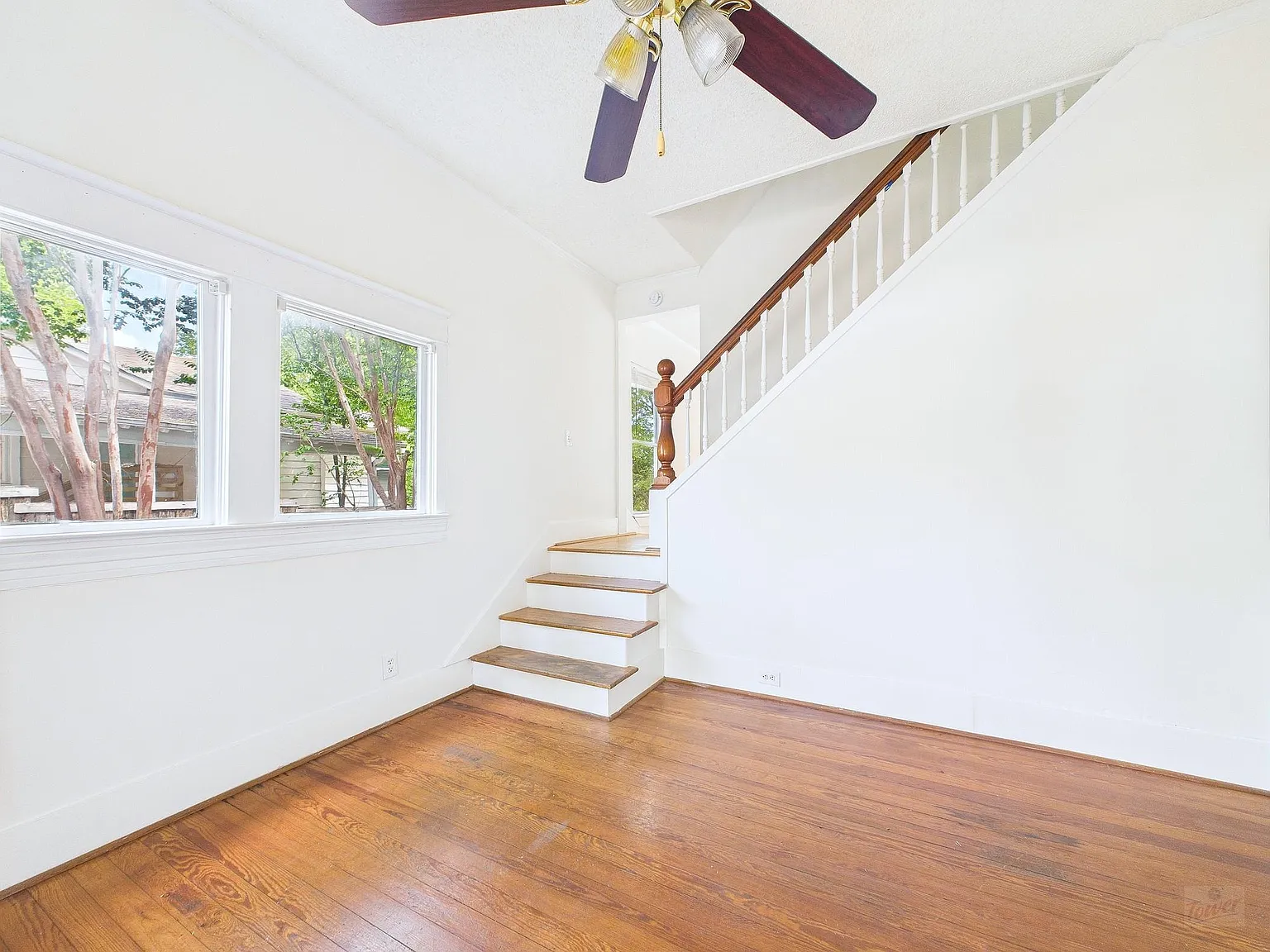 5 bed, 3.0 bath, 2080 sqft, $4,950 — Photo 4