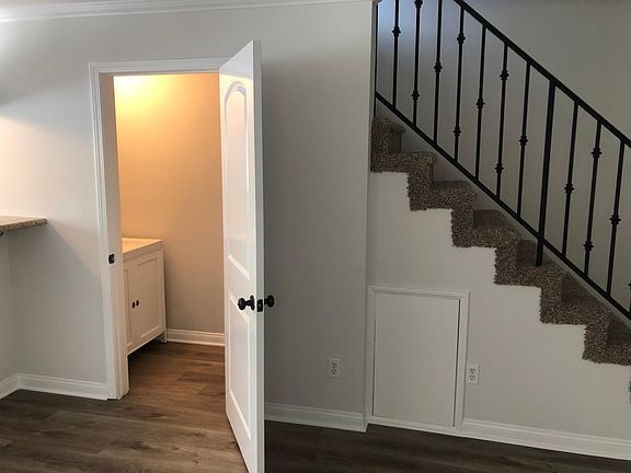 3rd image of 10943 Fruitland Dr #5