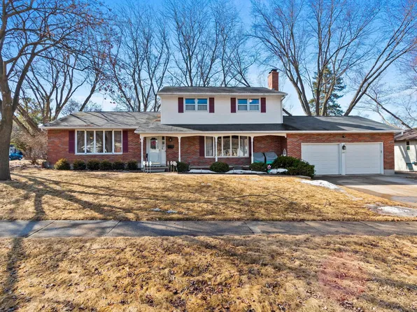 1320 Ridgeway Blvd, De Pere, WI 54115