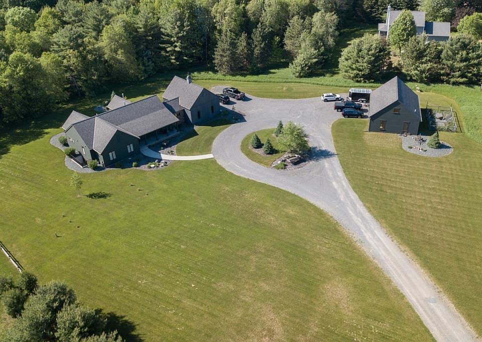 1st image of 163412 Sandy Banks Dr