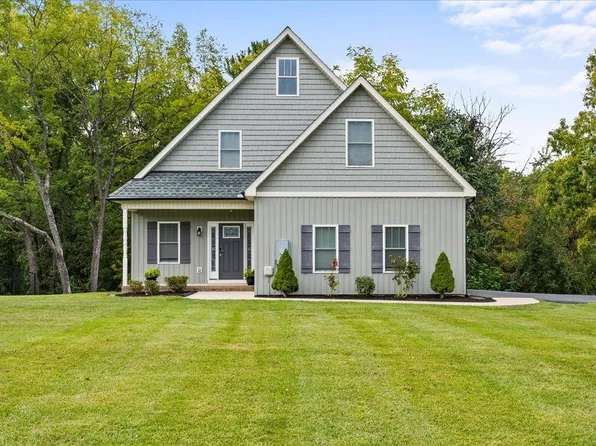 1534 New Hope Rd, Staunton, VA 24401