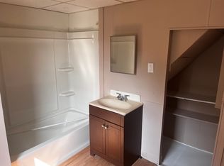 83 Pierce St FLOOR 2, Westerly, RI 02891