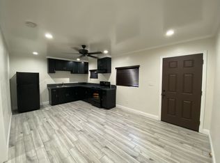 9910 S Main St #C, Los Angeles, CA 90003