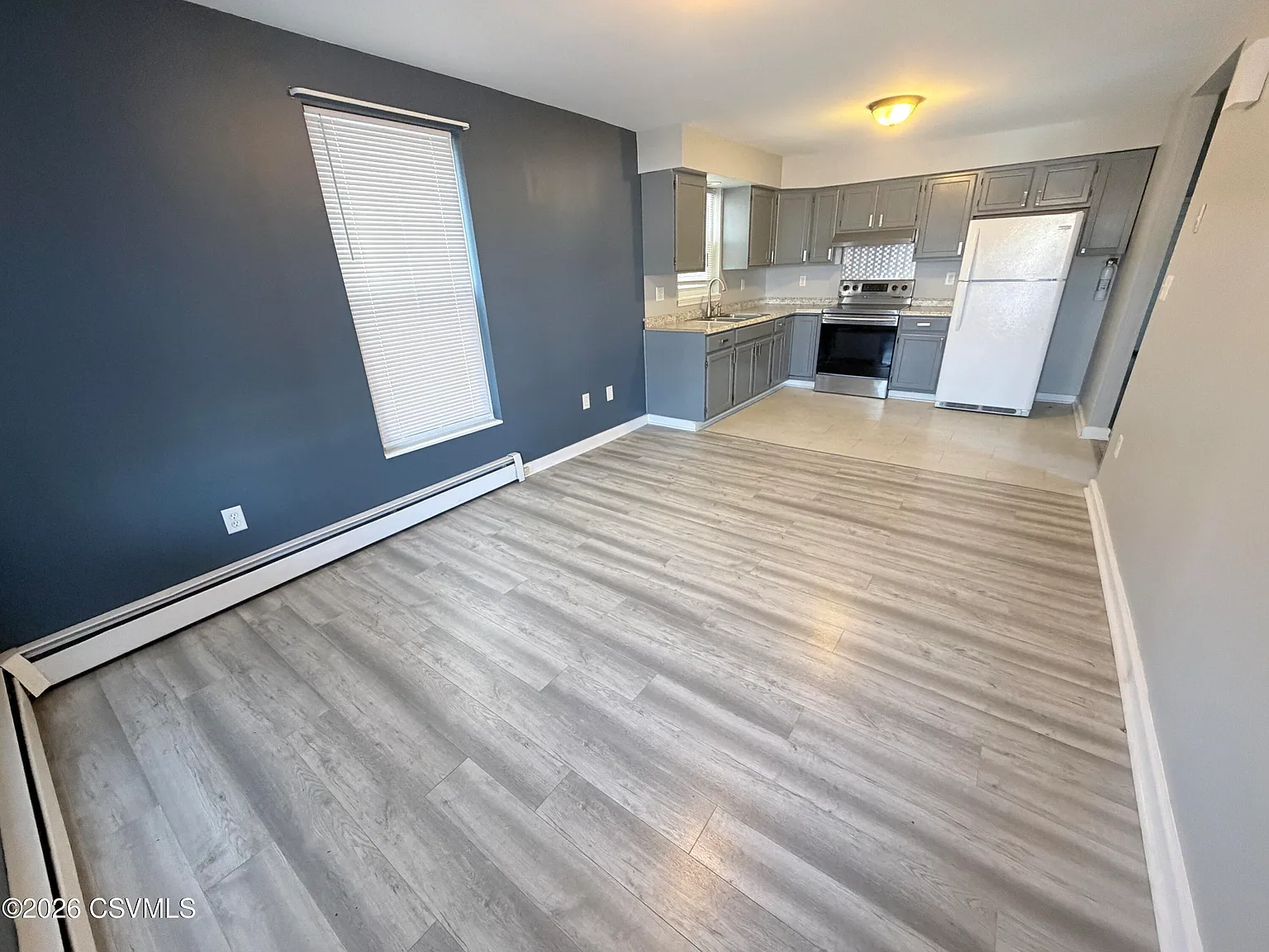 4 bed, 1200 sqft, $1,500 — Photo 2