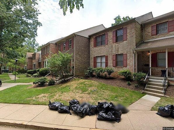 7709 Heatherton Ln, Rockville, MD 20854