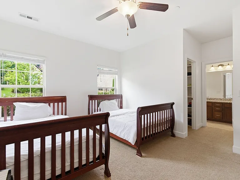 101 Corbin Ct — Photo 28