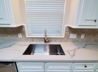 3210 Scenic Shore Dr, Seabrook, TX 77586