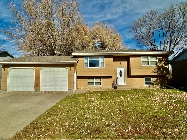 1516 E Ash Ave, Mitchell, SD 57301