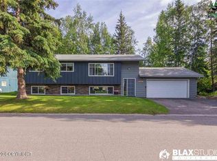 4461 Stanford Dr, Fairbanks, AK 99709