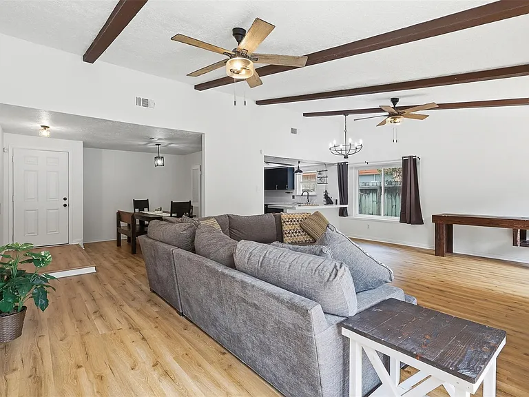 17211 Camberwell Green Ln — Photo 8