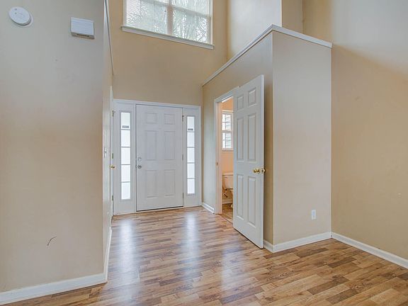 4th image of 9125 Maple Grove Dr