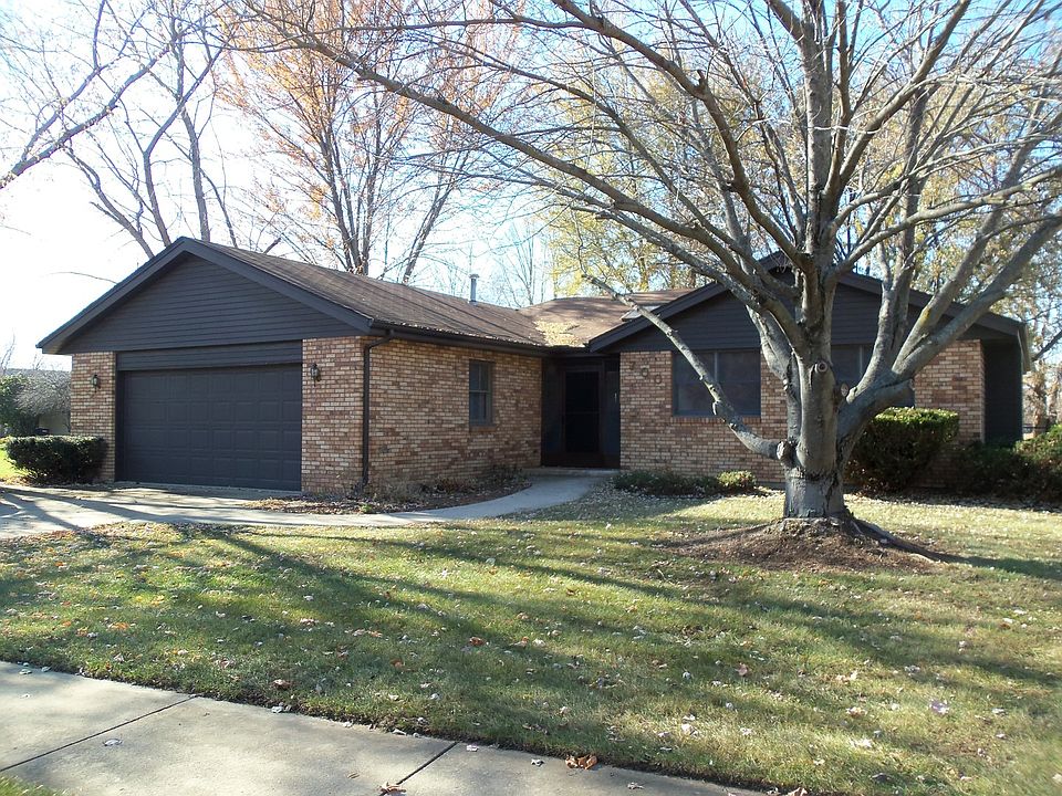 1st image of 700 Lakewood Dr