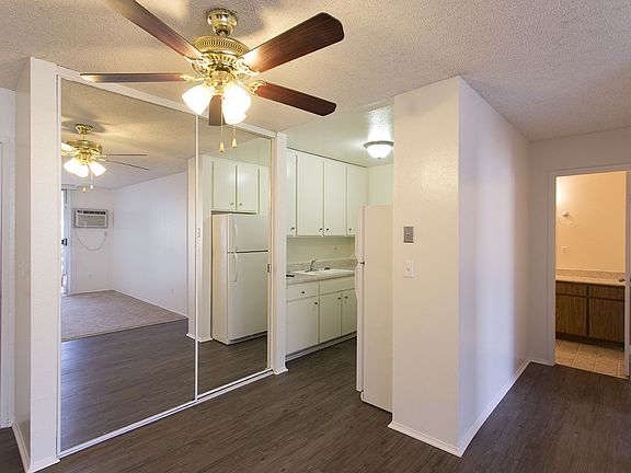 4th image of 4841 Parks Ave #6