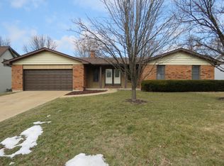 609 Eckert Ln, Columbia, IL 62236