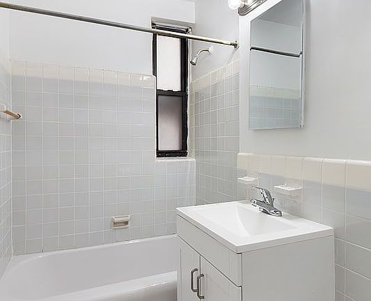 4th image of 60 E 9th St APT 434