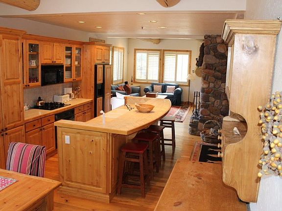 2nd image of 299 Wood River Dr #A