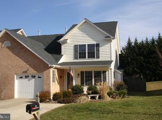 2074 Honeysuckle Ln, Winchester, VA 22601