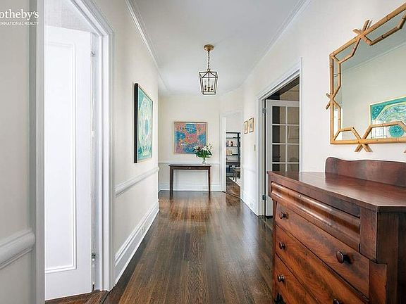 3rd image of 130 E 75th St #8E