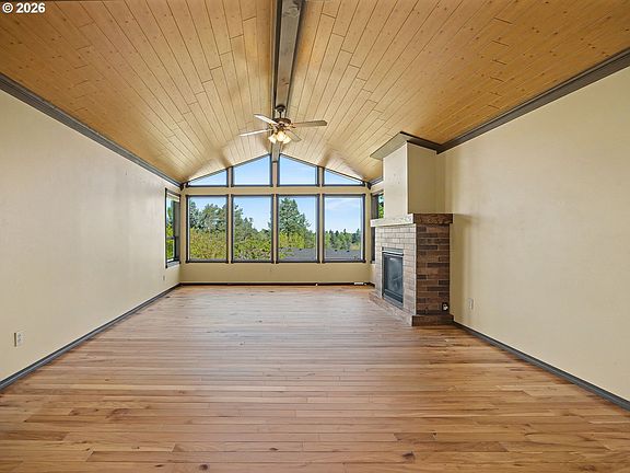 3rd image of 407 SW 7th St