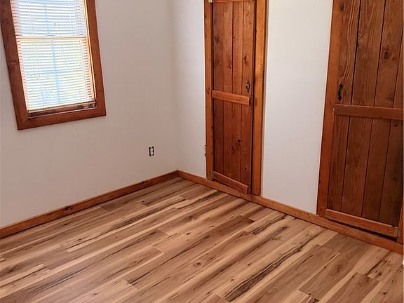 4th image of 272 Lonmack Road