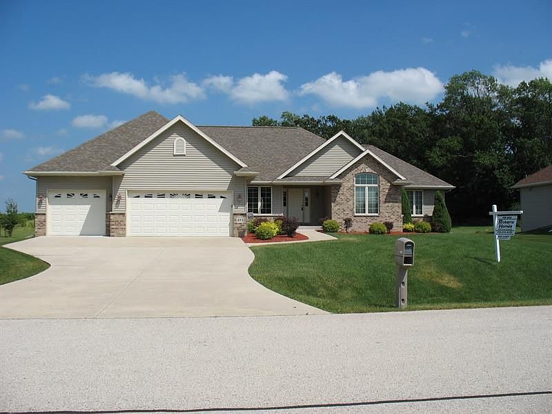 1st image of 493 Whispering Springs Dr