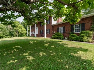 3865 Reeds Valley Rd, Castlewood, VA 24224