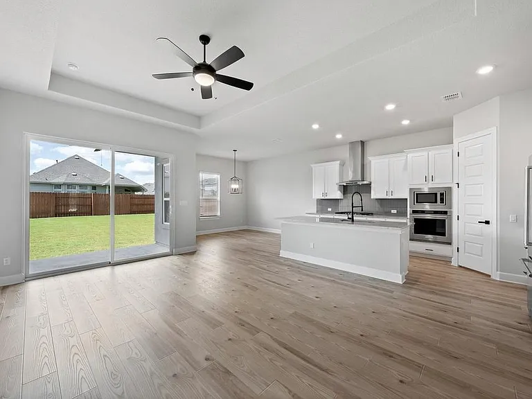 116 Nandina Path — Photo 2