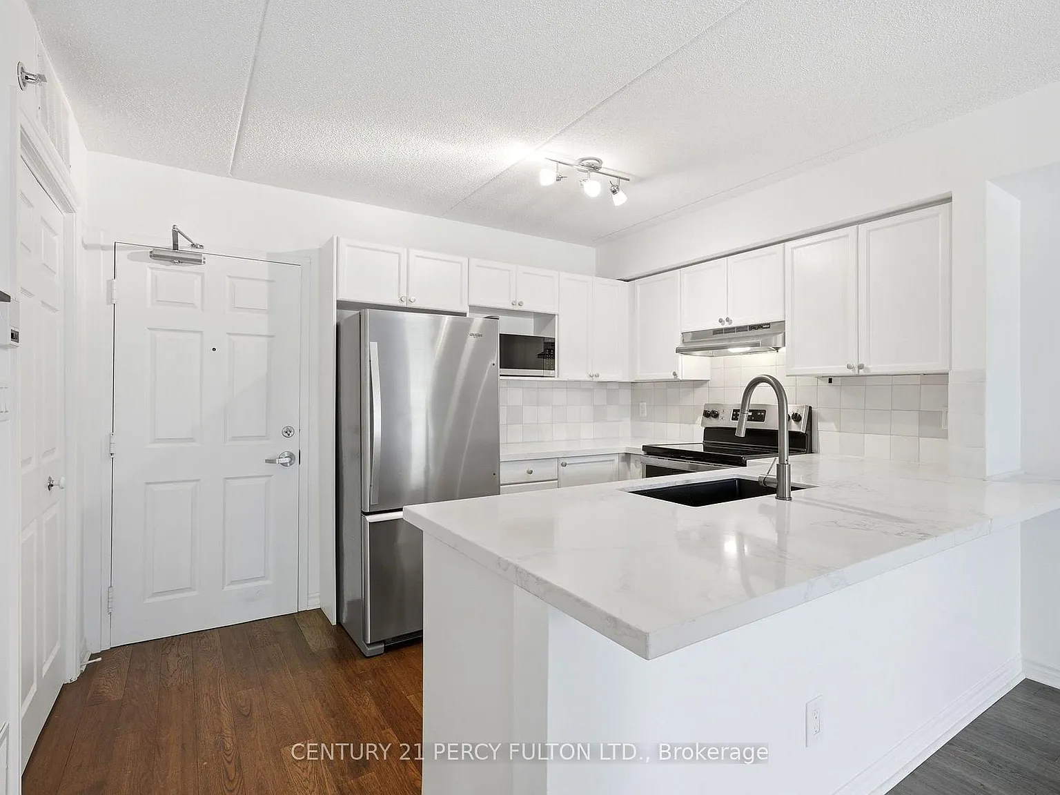 2 bed, $2,700 — Photo 2