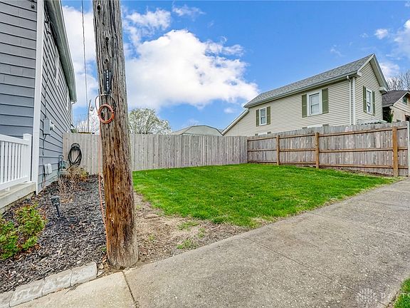 4th image of 1423 Parkamo Ave