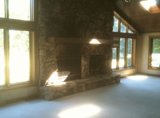 W140N11385 Country Aire Dr, Germantown, WI 53022