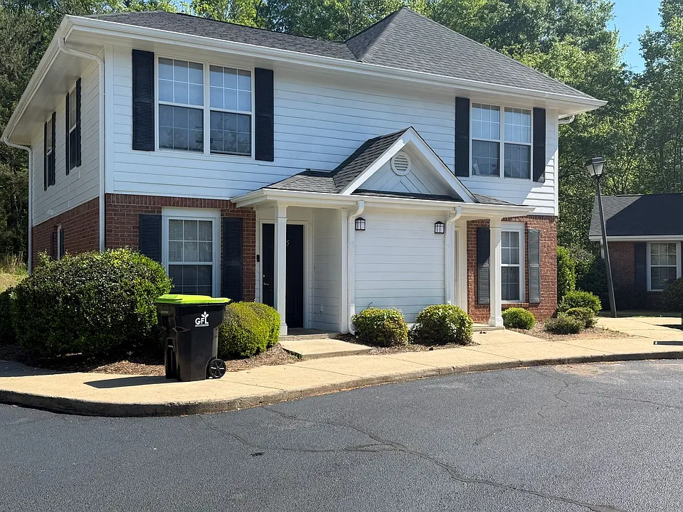 Creekside Retreat Townhomes