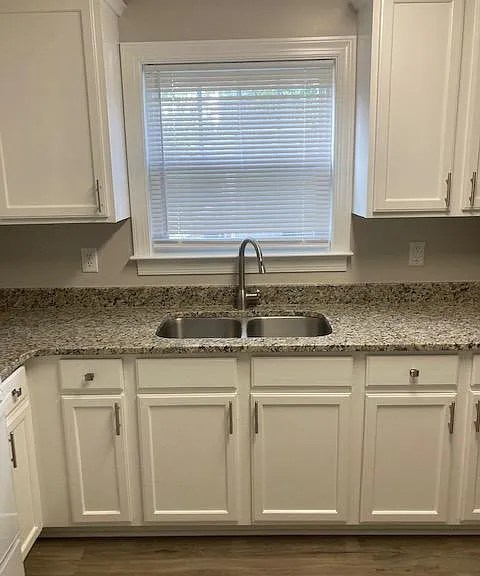 2918 Princess Place Dr — Photo 8