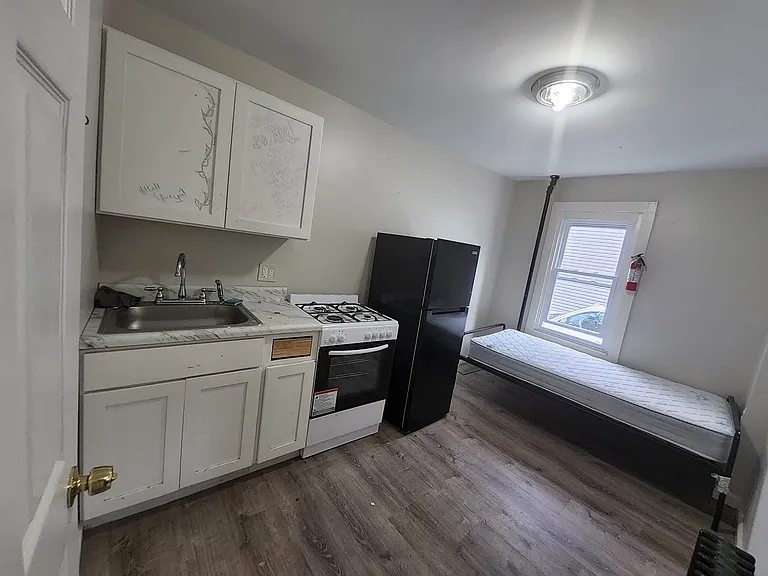 9 Spring St #2 — Photo 4