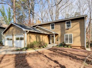380 Softpine Trl, Roswell, GA 30076