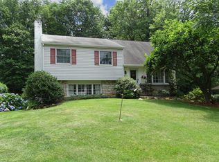 120 Cornwall Dr, Chalfont, PA