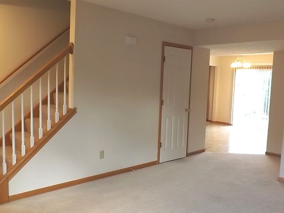 2nd image of 3827 Worchester Ln