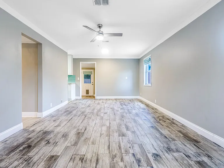4519 Martha Ave — Photo 17