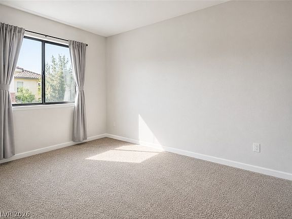 4th image of 231 Princess Ann Ct